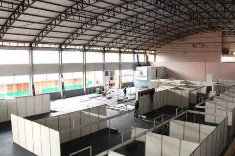 Trabalhos seguem intensos no Parque de Exposições Joia do Oeste para a Expo Rosa 2025